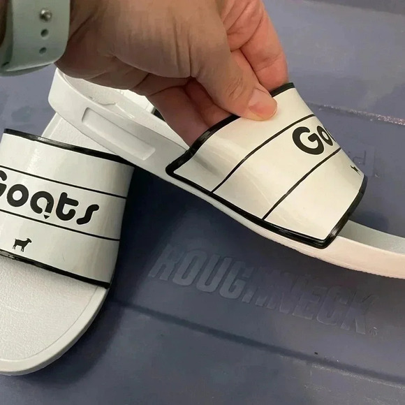 GOATS women’s size 8 The Slide white/Black Logo Slide Sandals - Picture 3 of 7